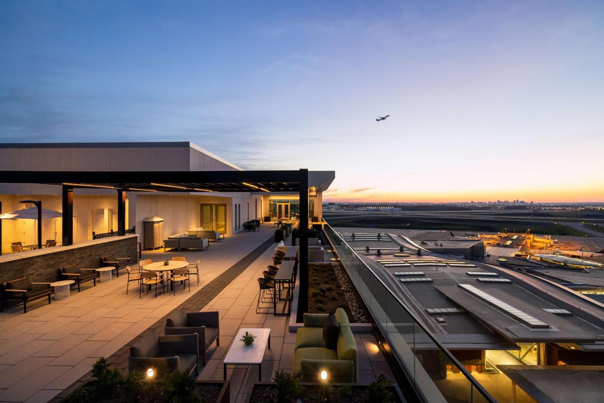 Hilton Bna Nashville Airport Terminal Екстериор снимка