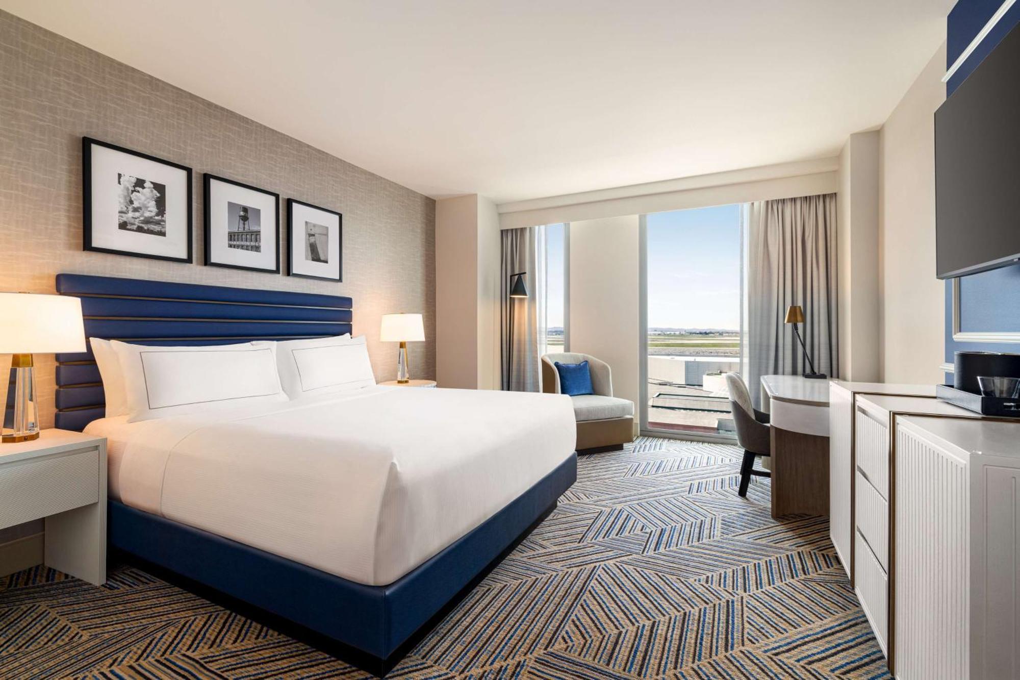 Hilton Bna Nashville Airport Terminal Екстериор снимка